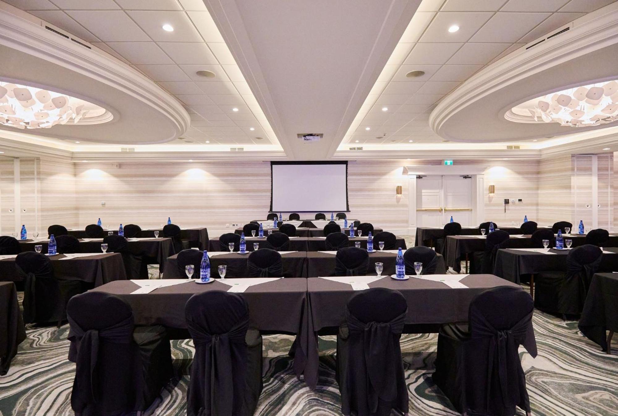 Holiday Inn Hotel & Suites St.Catharines-Niagara By Ihg Sainte-Catherine Esterno foto