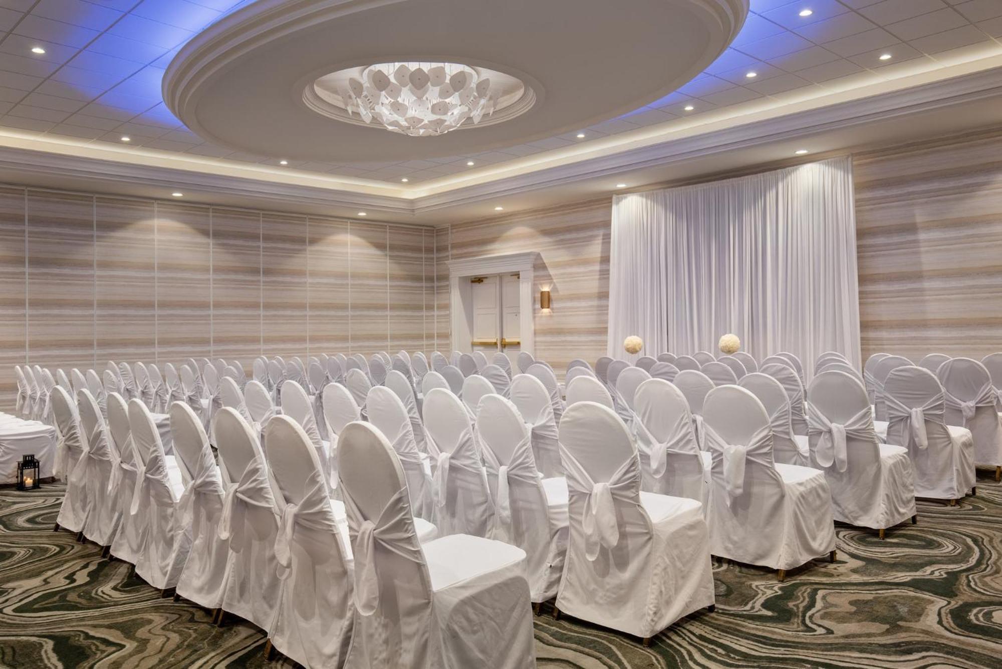 Holiday Inn Hotel & Suites St.Catharines-Niagara By Ihg Sainte-Catherine Esterno foto